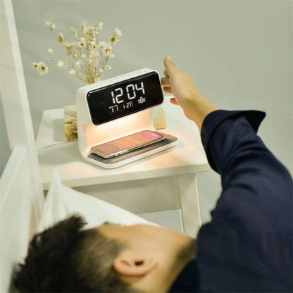 3-in-1 bedlamp met draadloze oplader en wekker