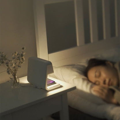 3-in-1 bedlamp met draadloze oplader en wekker