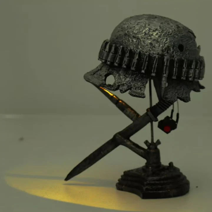 AntiqueLume vintage stalen helm tafellamp
