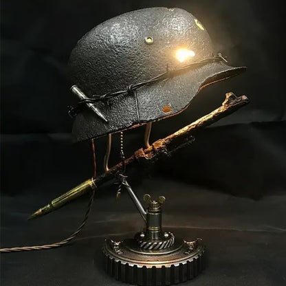 AntiqueLume vintage stalen helm tafellamp