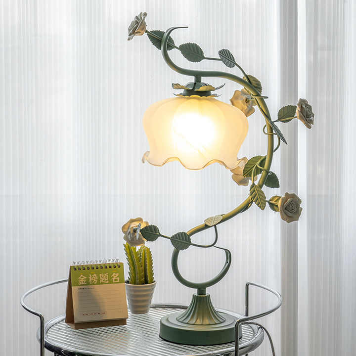 BlossomGlow rozenlamp elegante sfeervolle tafellamp