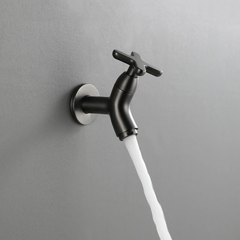 BrassFlow massief messing wandgemonteerde koudwaterkraan