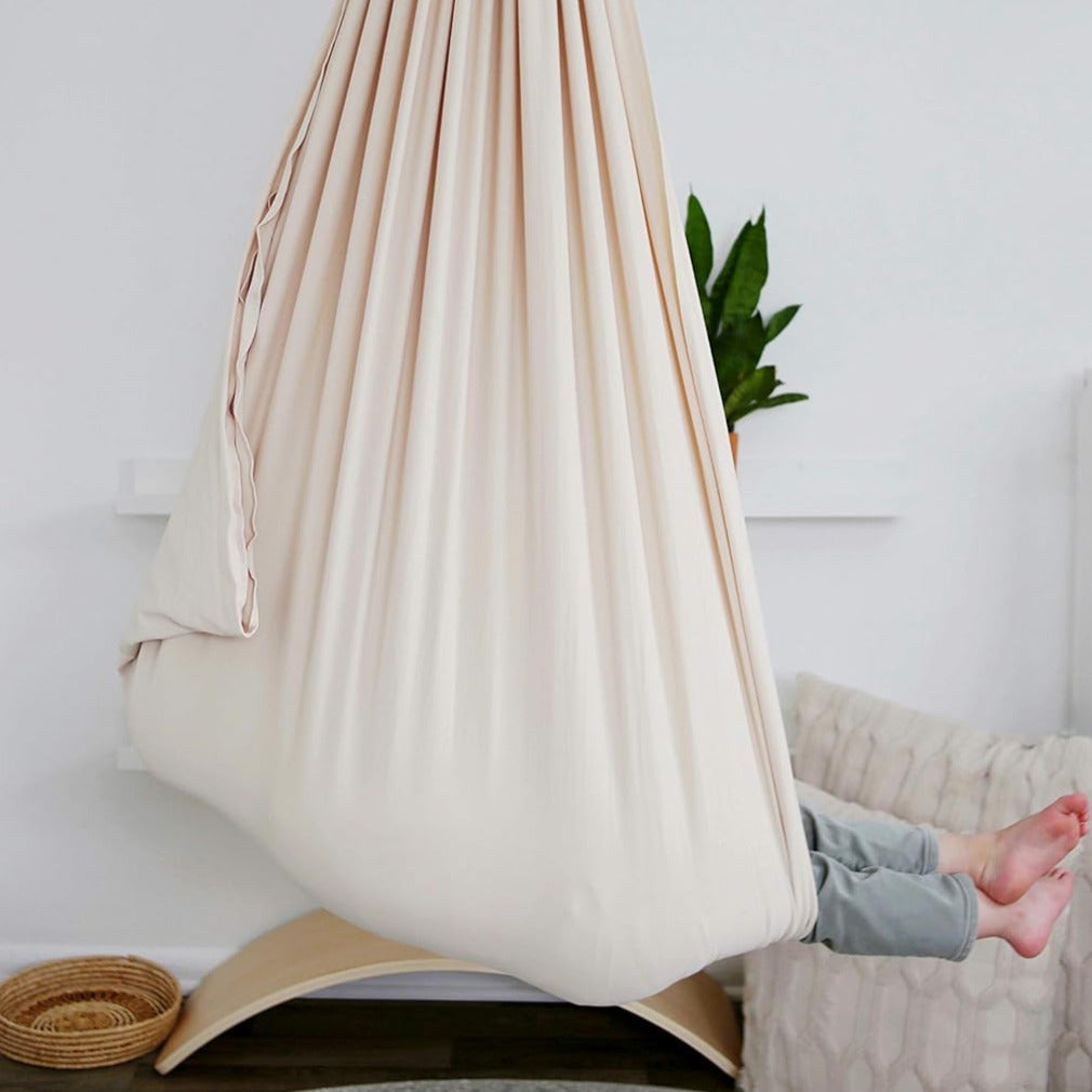 CalmGlide kindersensorische schommel binnen therapeutische hangmat