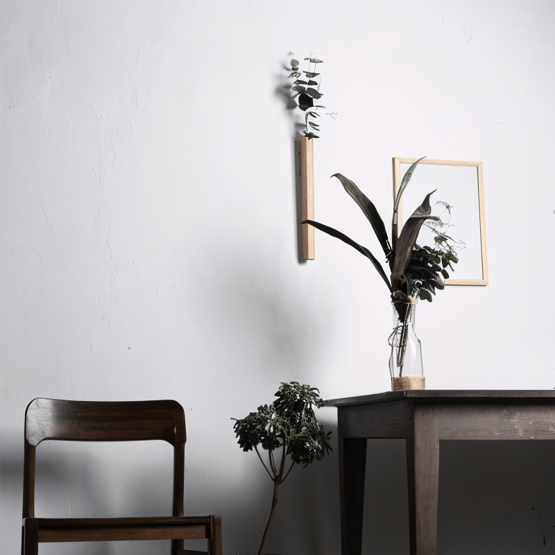 FreshFloret wandgemonteerde houten vaas massief beuken- en walnotenhout bloemendisplay
