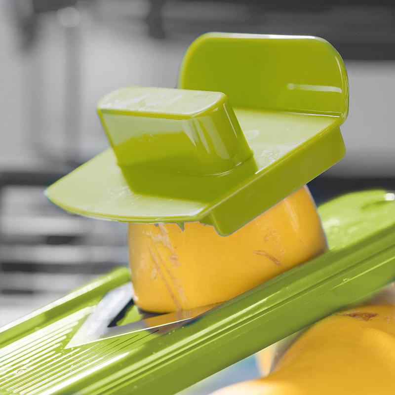 KitchenMaster 12-in-1 Groentesnijder en Snijder