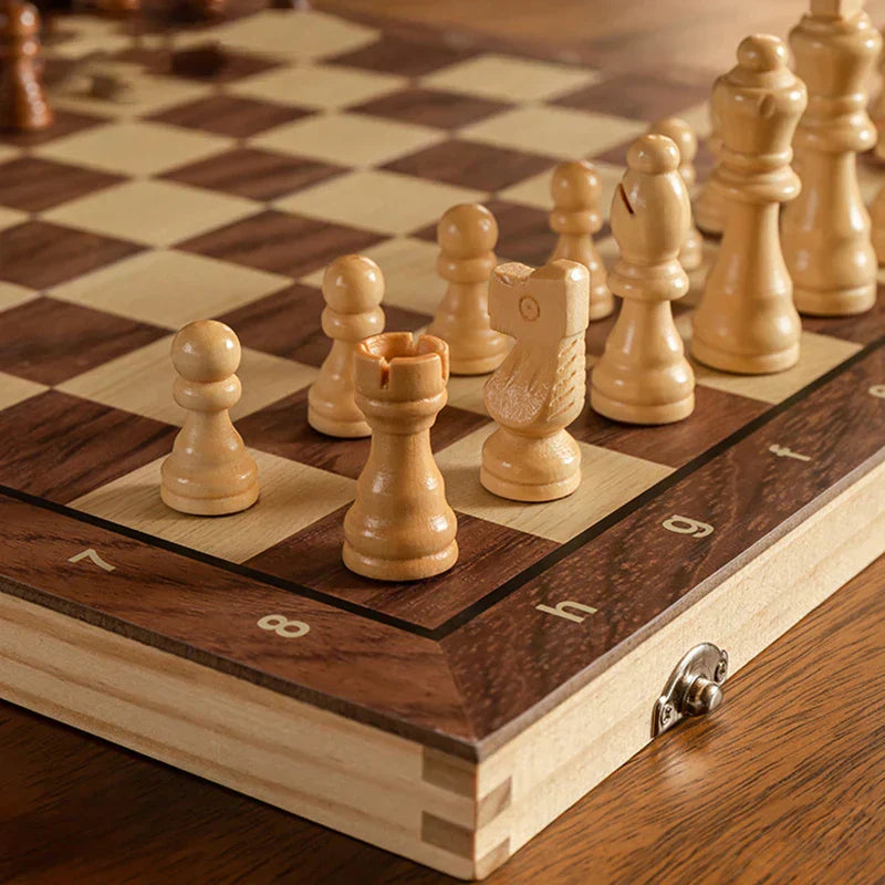 Luxe houten magnetisch schaakspel met opvouwbaar bord voor reizen en klassiek spel