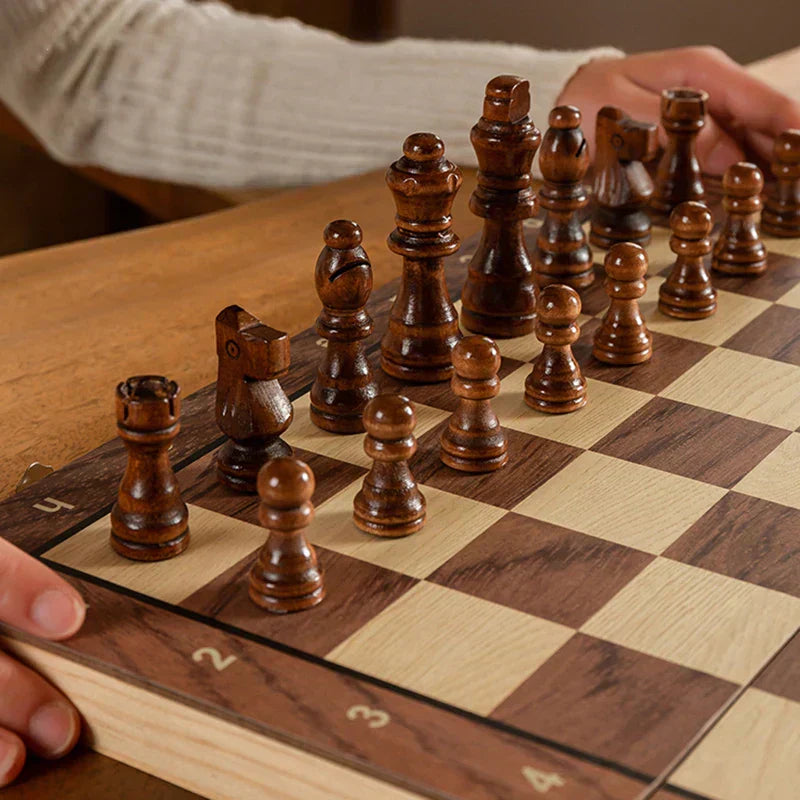 Luxe houten magnetisch schaakspel met opvouwbaar bord voor reizen en klassiek spel