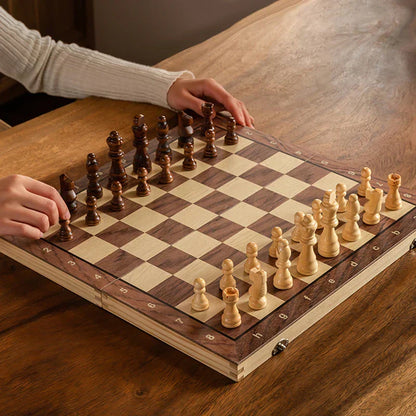 Luxe houten magnetisch schaakspel met opvouwbaar bord voor reizen en klassiek spel