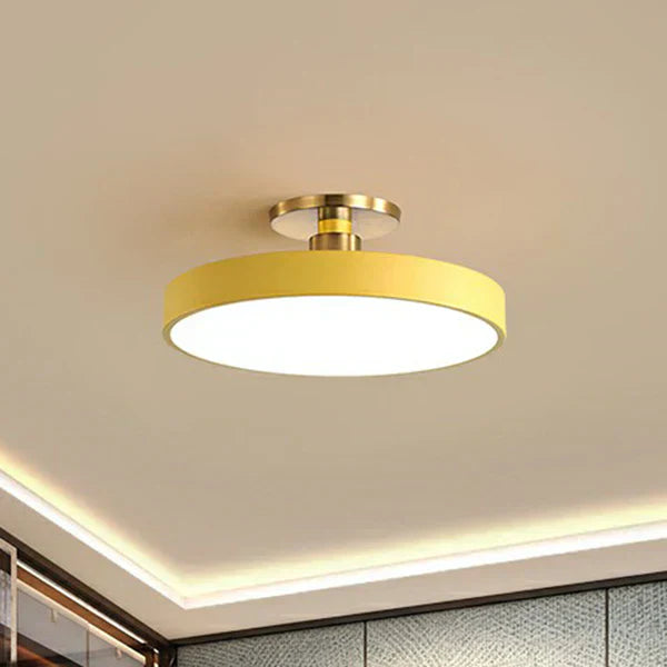 Nordic Glow LED plafondlamp met minimalistisch rond ontwerp en zacht sfeerverlichting