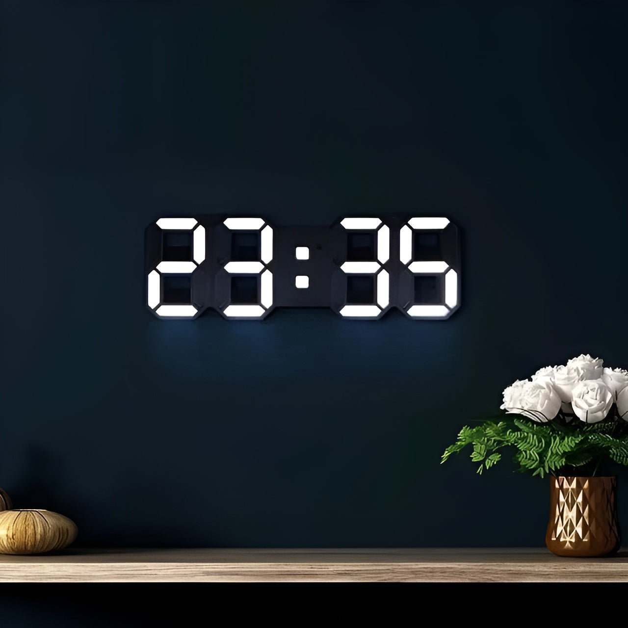 PixelTime 3D LED digitale wandklok met temperatuur, datum en alarm