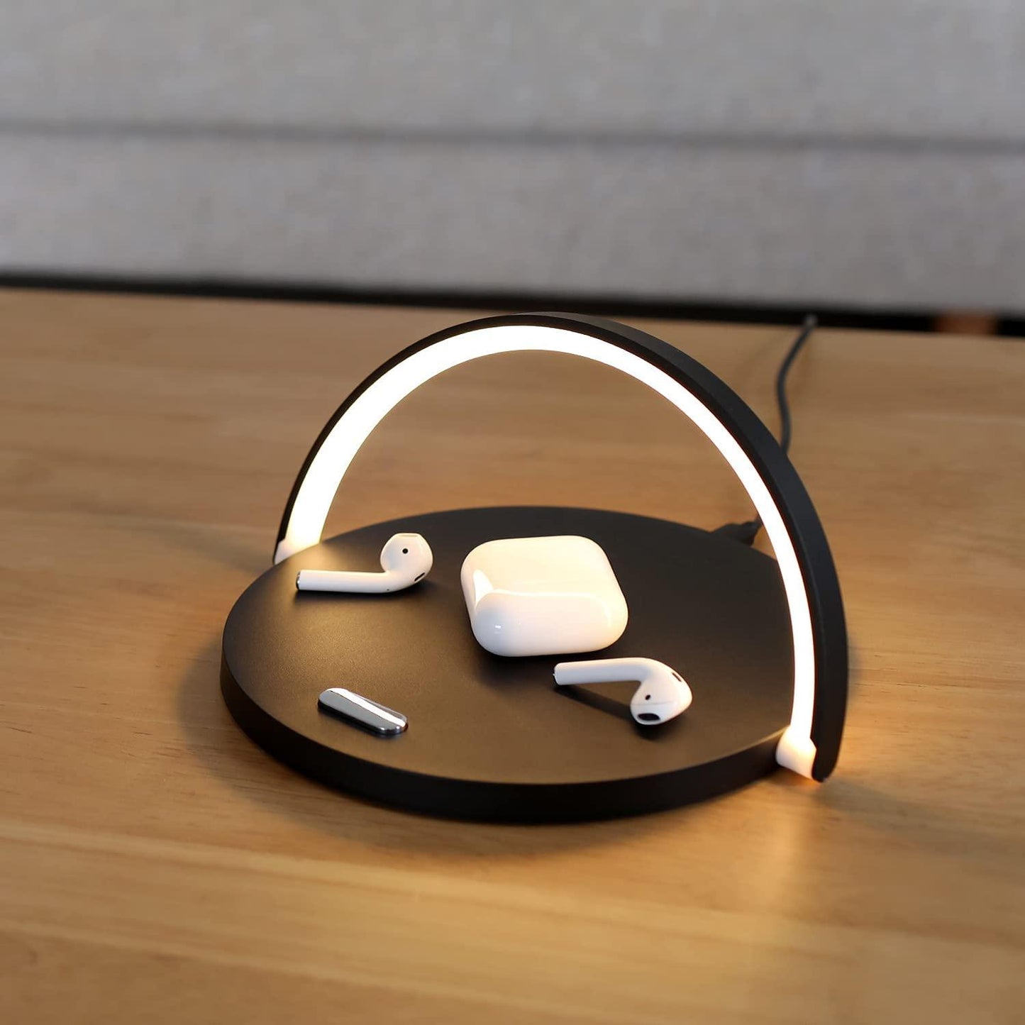 PowerHub 3-in-1 draadloze oplader, telefoonhouder en LED bureaulamp voor slimme werkplekinrichting
