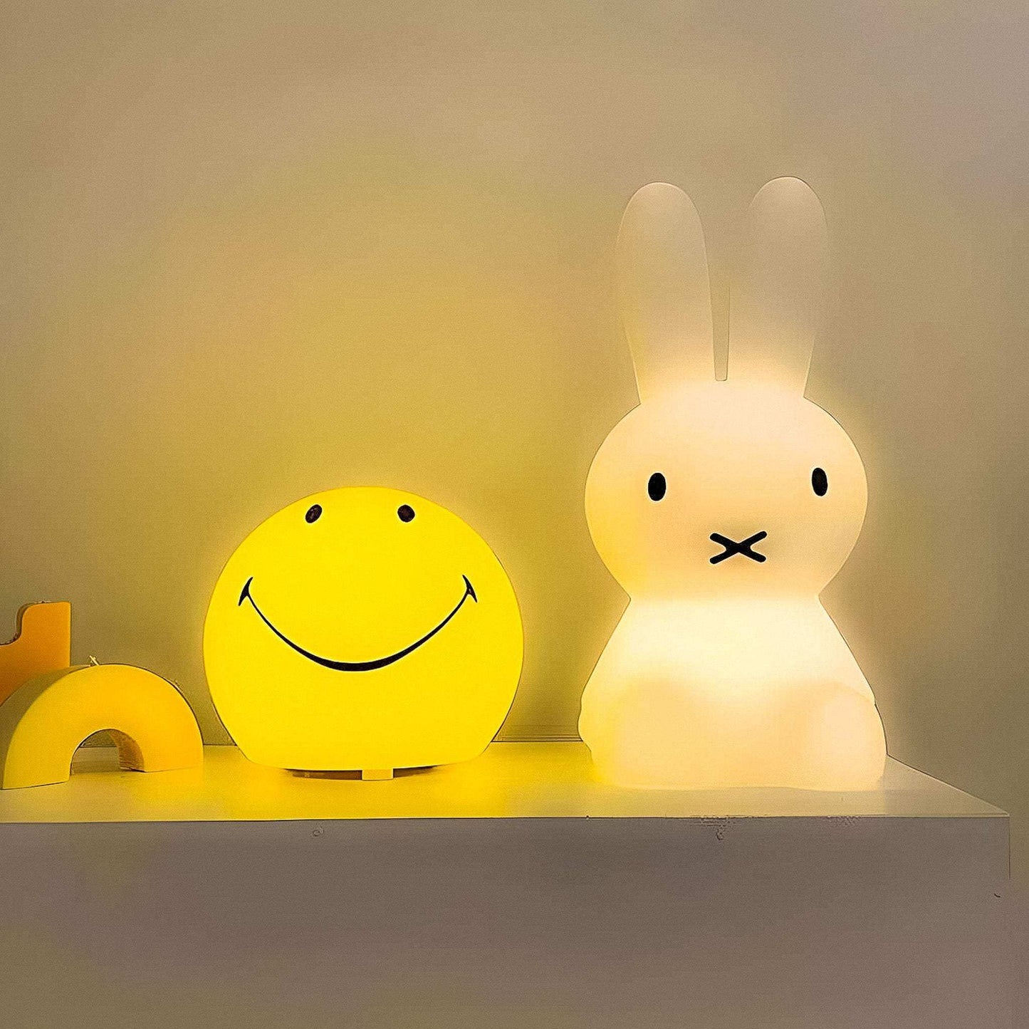 SmileyGlow dimbare LED-nachtlamp met warm sfeerverlichting