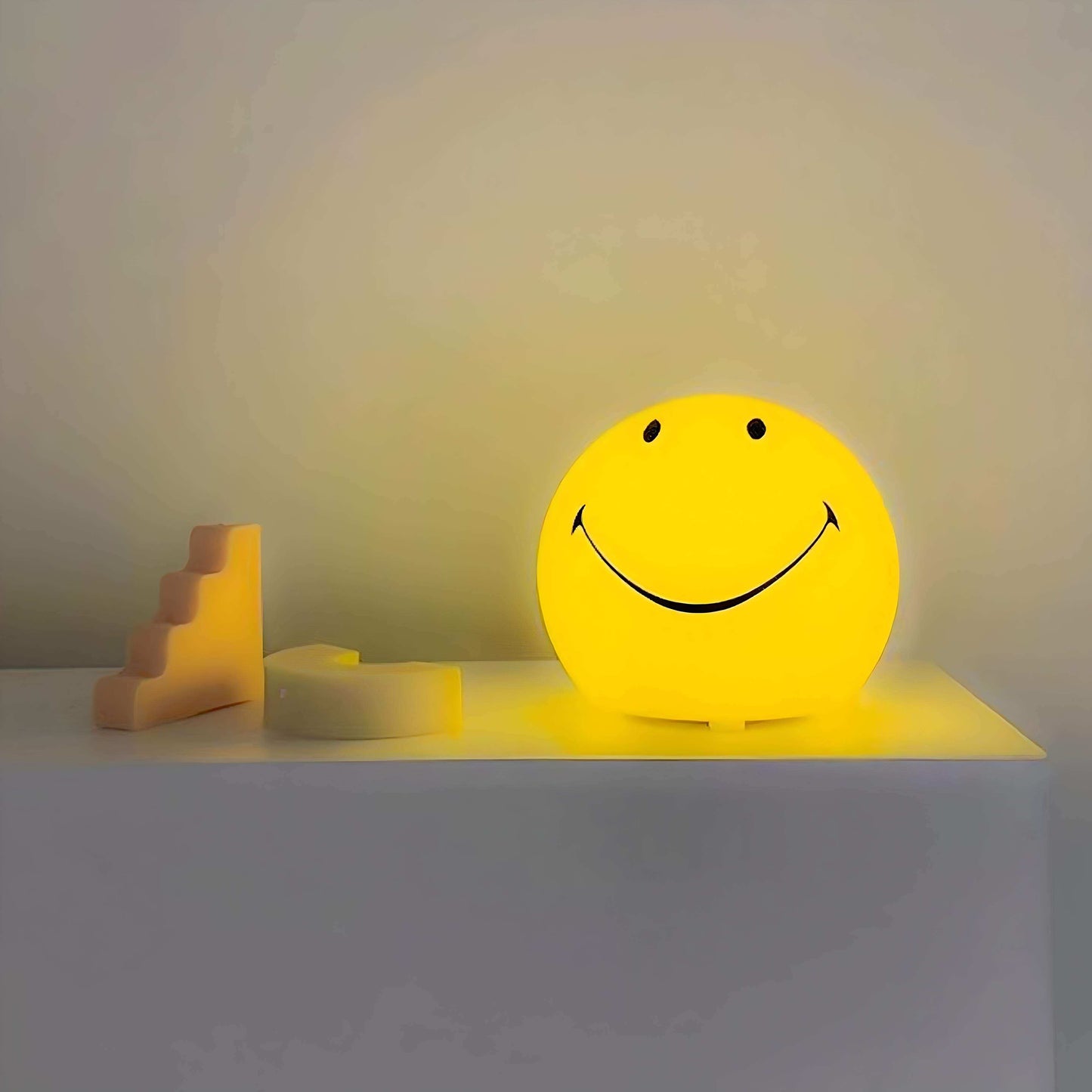 SmileyGlow dimbare LED-nachtlamp met warm sfeerverlichting