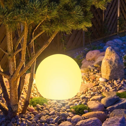 Zonnebol buitenlamp met warme LED-gloed voor tuin, terras en pad