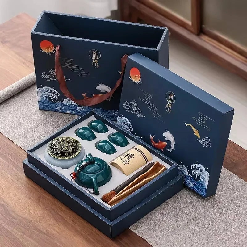Traditioneel Chinees keramisch theeservies met 4 kopjes en wierookbrander Gongfu theeset