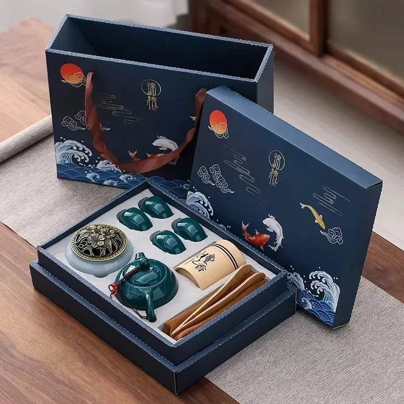 Traditioneel Chinees keramisch theeservies met 4 kopjes en wierookbrander Gongfu theeset
