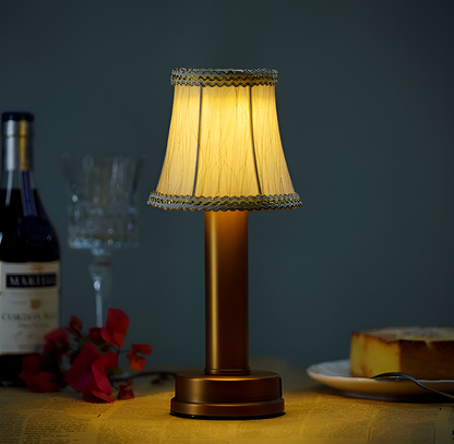 Vintage Flare dimbare tafellamp met stoffen kap