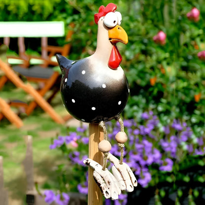 Sprookjesachtige grote oog kippen tuinbeeld met weerbestendig ontwerp