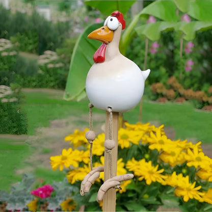 Sprookjesachtige grote oog kippen tuinbeeld met weerbestendig ontwerp