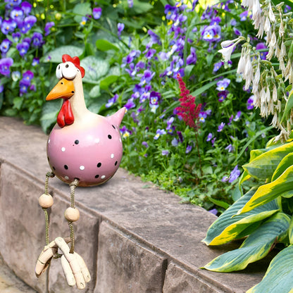 Sprookjesachtige grote oog kippen tuinbeeld met weerbestendig ontwerp