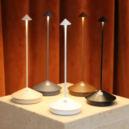 Draadloze LED-tafellamp met oplaadbare batterij en modern design