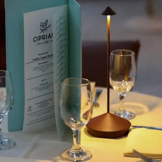 Draadloze LED-tafellamp met oplaadbare batterij en modern design