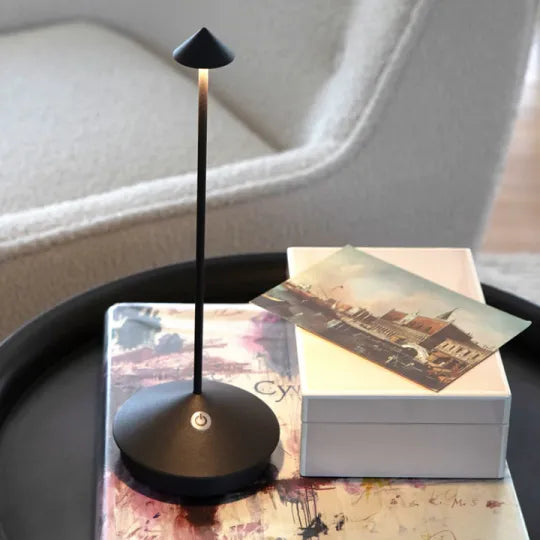 Draadloze LED-tafellamp met oplaadbare batterij en modern design